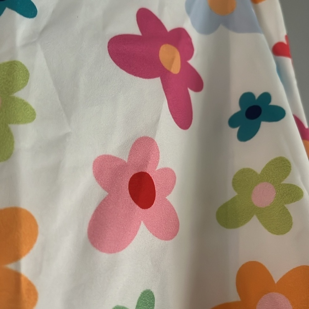 Xs white flower skirt zipper SHEIN lined mini skirt NWOT - Picture 2 of 8